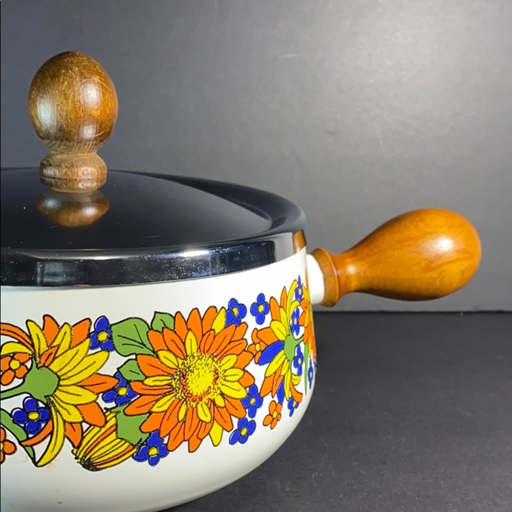 Vintage Fondue Pot - Picture 2 of 14